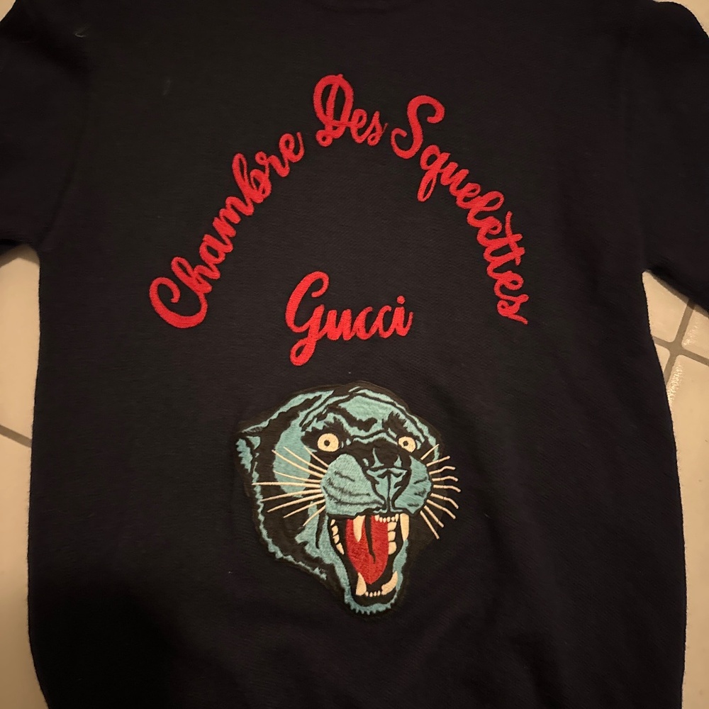 GUCCI TIGER BUTTON SHOULDER OVERSIZED SWEATER